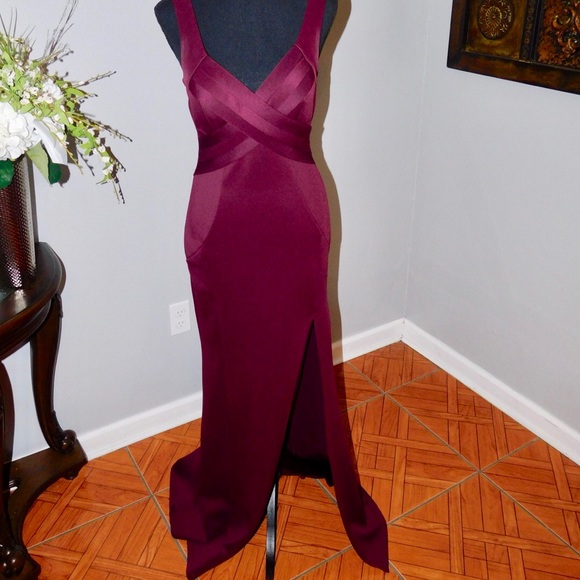 Wine Down in this Beauty 🍷 - Picture 1 of 4